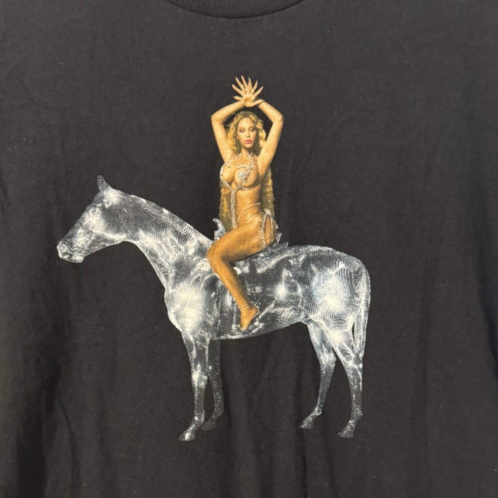 Beyonce Renaissance Tour T Shirt Large Disco Horse Variant